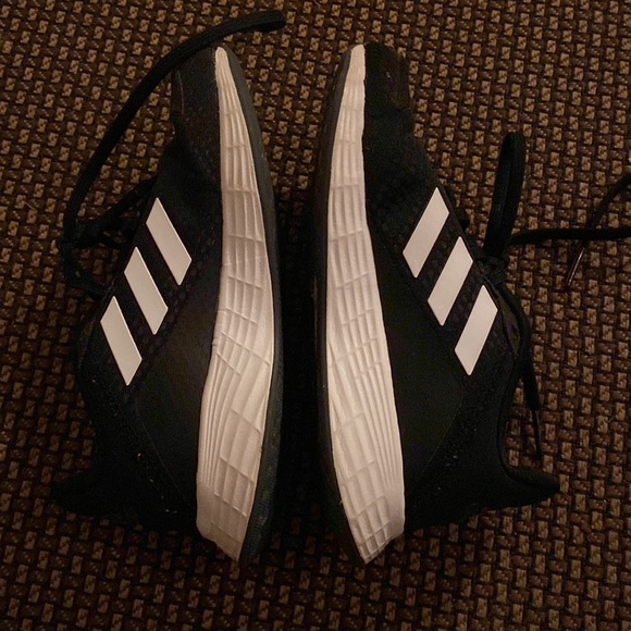 Adidas Kids Black Shoe - Picture 3 of 5